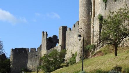 forteresse-dangles-sur-langlin