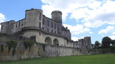 chateau-des-ducs-de-duras