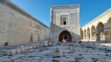 caravanserail-de-sultanhani