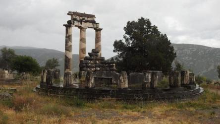 temple-dathena-pronaia