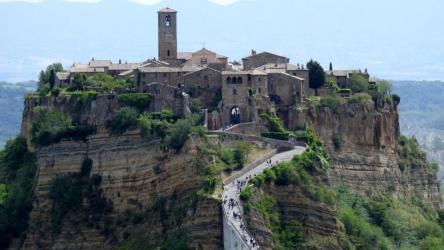 civita-di-bagnoregio